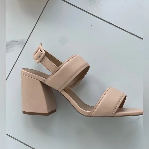 Shoe Lot 10 pairs of shoes. Size 10 - Picture 7 of 11